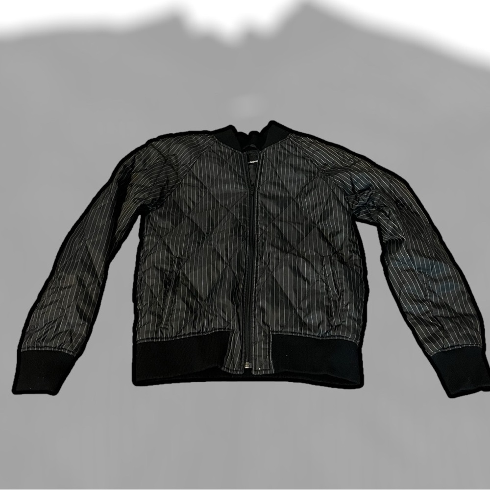 ▪️SEMANTIC DESIGN: Men’s size M, black & white pinstripe bomber zip-up jacket▪️